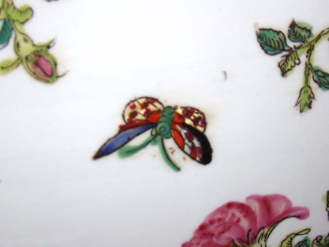 An extremely attractive and rare Chinese porcelain exotic birds and butterfles motif umbrella stand, 20th century — image 4